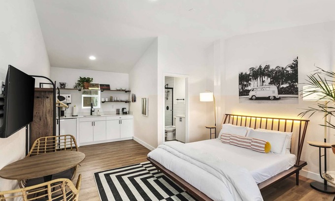 Chandler Apartment | SCH25 - Pulehua Studio suite.hōʻoluʻolu