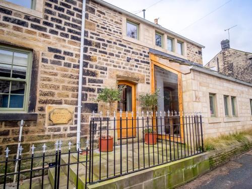 Hepworth House | School Cottage