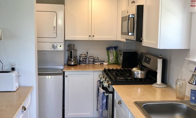 Siasconset Cottage | Sconset Cottage - Ocean Views! 8/11-8/18 with car ferry reservation option!