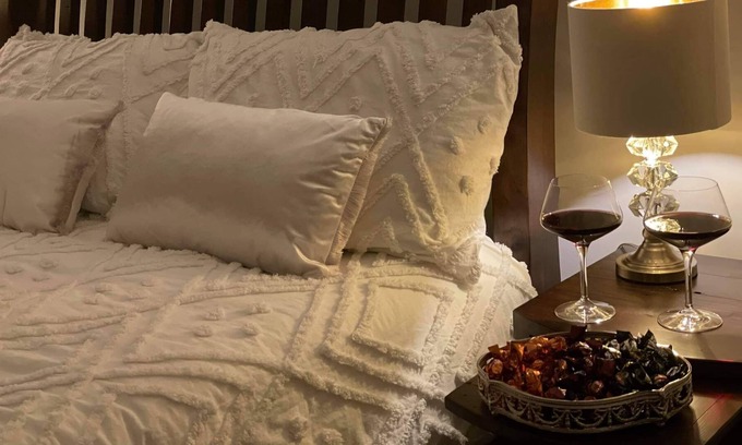 Perth House | Scottish stunning home stay with free parking and pet friendly