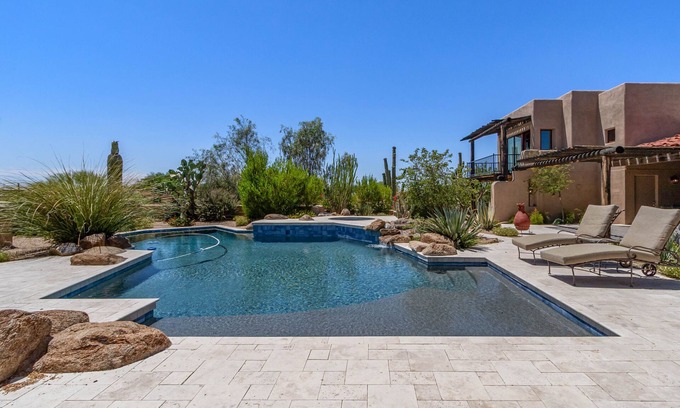 North Scottsdale House | Scottsdale Ranch House+Pool+HotTub on 5 acres Sleeps 8