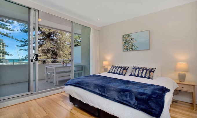 Glenelg Apartment | Sea and Park Deluxe Glenelg