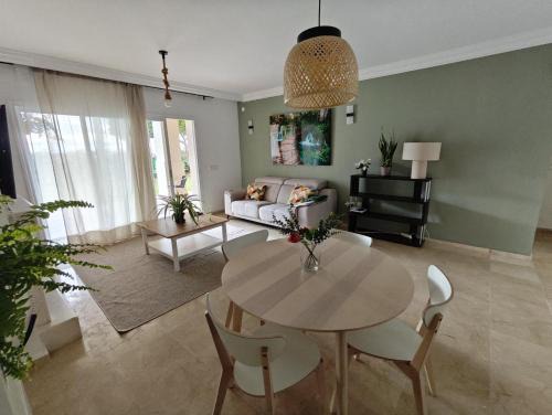 Estepona Apartment | Sea and Sun Hills New Golden mille Flat 1
