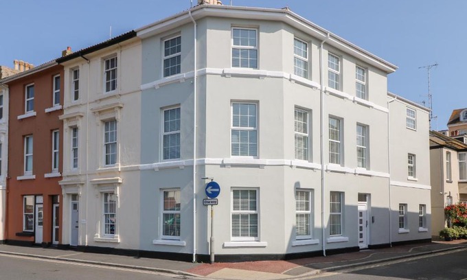 Teignmouth Apartment | Sea Aster