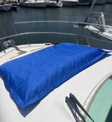 Belem Boat Rental | Sea Bloom II - Night in a Fancy Speedboat