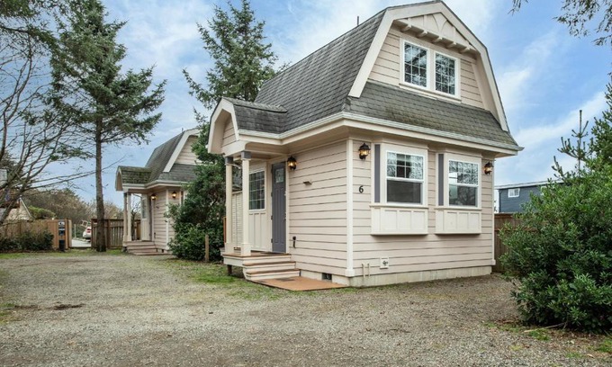 Ocean Shores House | Sea Breeze Cottages