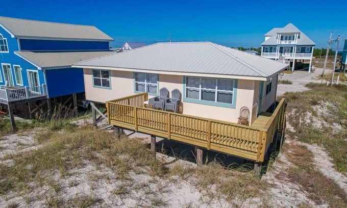 Fort Morgan House | Sea Breeze- Quaint 2 Bedroom Private Gulf Front home