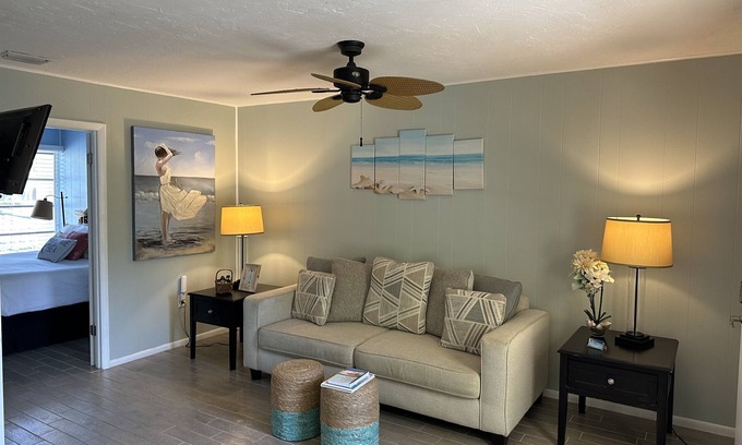 Siesta Key Condo | Sea Club 2 - Relaxing Siesta Key Beach Condo-Siesta Sky