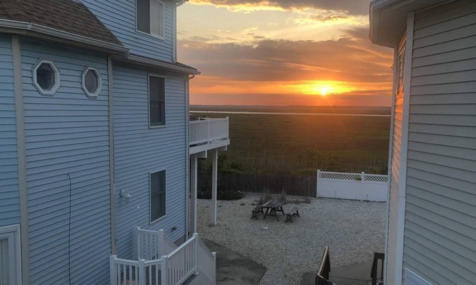 Sea Isle City House | Sea Isle Home with awesome bay/wetland views!