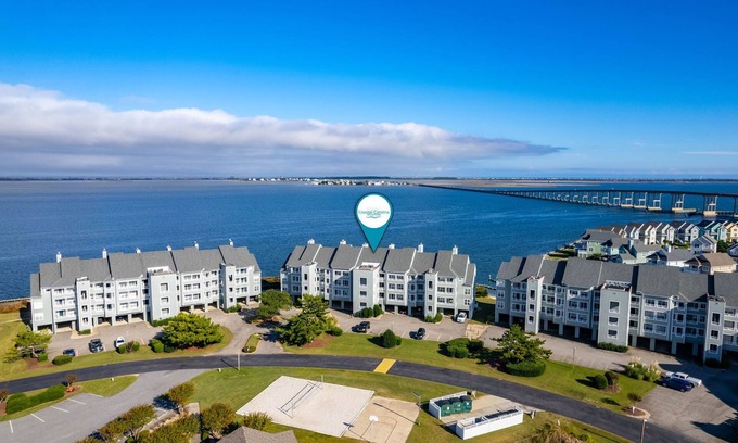 Manteo Condo | Sea la Vie: Soundfront, dog friendly, Short Stays Anytime, community pool!