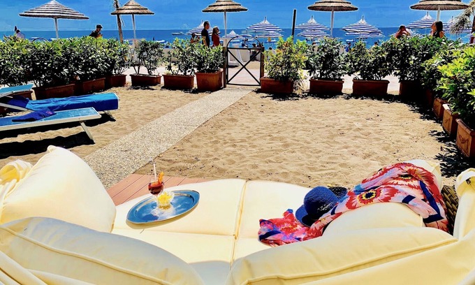 Positano City Centre House | Sea Suite Positano ; luxury beach escape. Relaxation and charm 50 steps from the sea.
