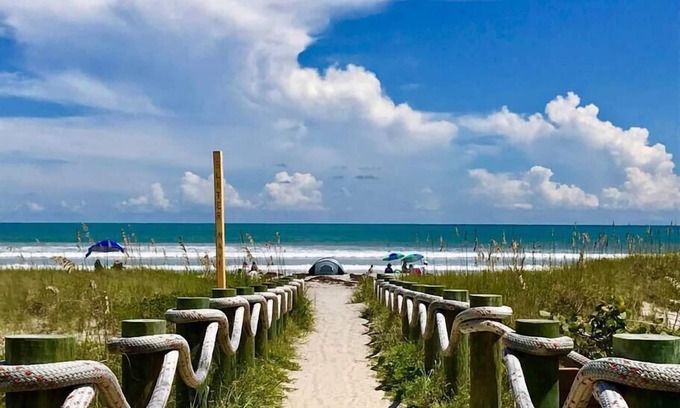 Port Canaveral House | Sea Turtle- One of the Closest to Beach and Port