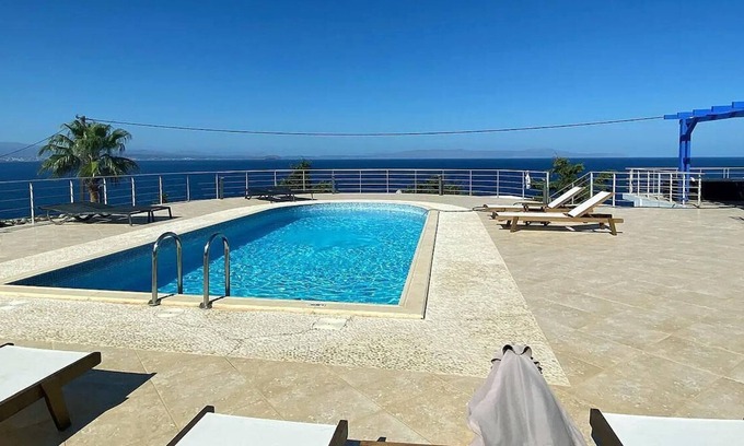 Stavros Villa | Sea View 5 bedroom Villa