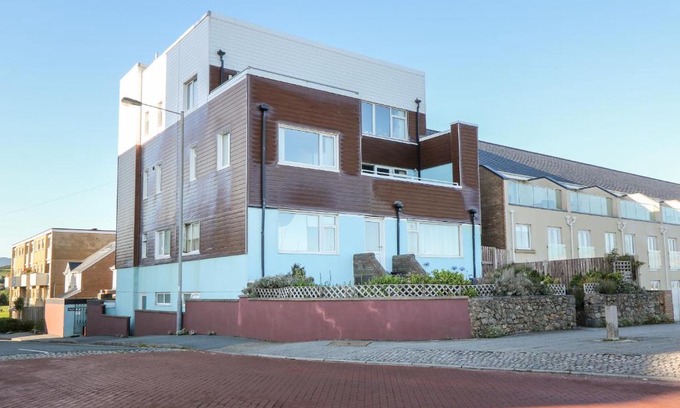 Rhyd-y-clafdy Apartment | Sea View Apartment