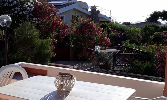 Tiriddo Apartment | SEA VIEW COTTAGE 100 METERS FROM THE BEACH