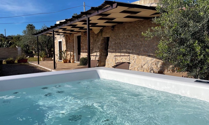 Marina di Felloniche House | Sea view trullo with Jacuzzi in Marina di Felloniche