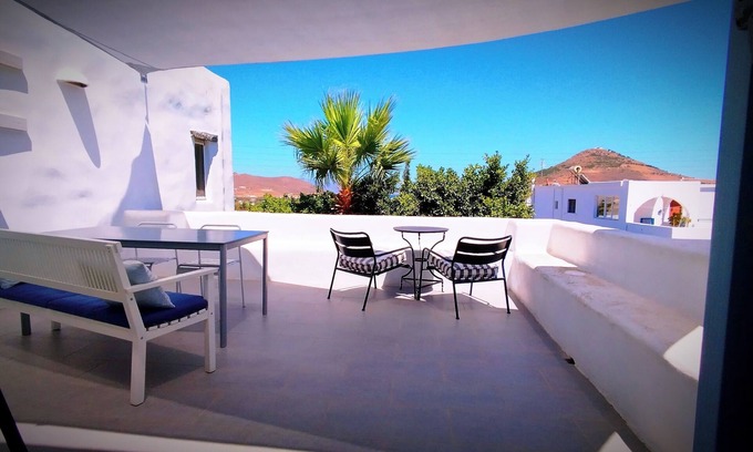 Piso Livadi Apartment | SEA VIEW STUDIO + priv. parking, PAROS, GR