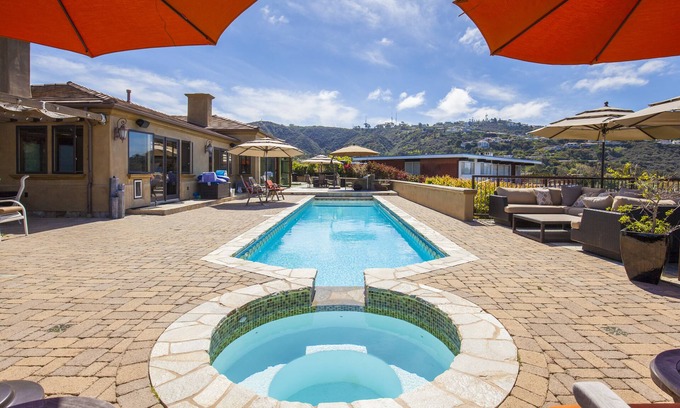 La Jolla Heights House | Sea View Villa w/Private Pool, Hot Tub, fireplace, wine bar, Piano in La Jolla