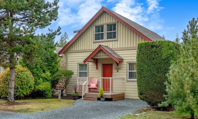 Regional District of Nanaimo Cottage | Seabreeze Cottage - Perfect holiday retreat!