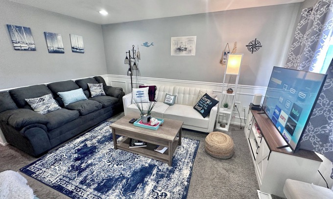 Clinton Township House | Seafarers Ranch by Lake St Clair! King bed 58” TV