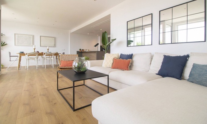Calella Apartment | Seafront Apartment in Calella with Beach Access
