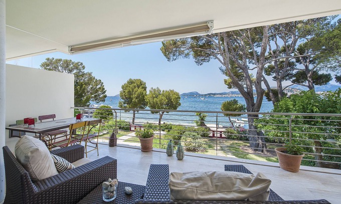 Puerto de Pollensa Apartment | Seafront Apt Vora Dor by JS Properties