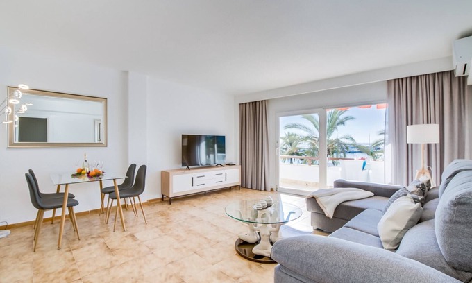 Alcudia Apartment | Seafront Escape in Alcudia