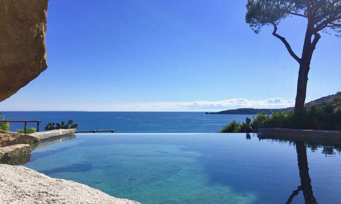 Seccheto Villa | Seafront property with infinity pool near the beach in the best location of Elba