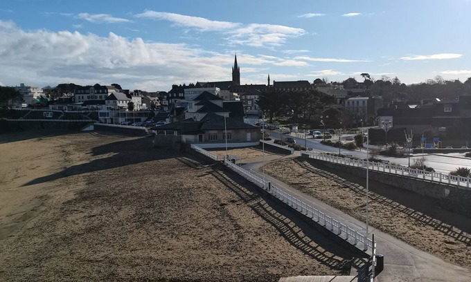 Cotes d'Armor Apartment | Seafront studio close to shops.