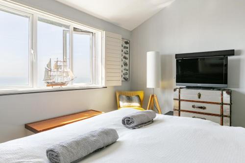 Folkestone House | Seafront townhouse in Sandgate