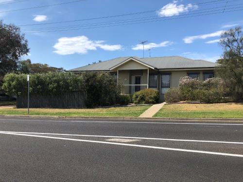 Ocean Grove Apartment | Seagrape Cottage