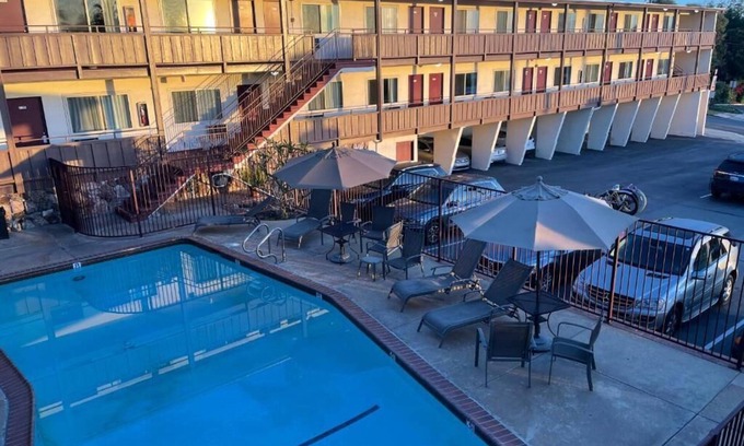 Hill Section Hotel | Seahorse Inn Manhattan Beach - LAX