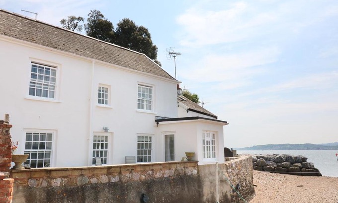 Lympstone House | Searles