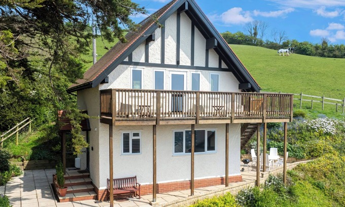 Beer Cottage | SEASCAPE COTTAGE, pet friendly, country holiday cottage in Beer