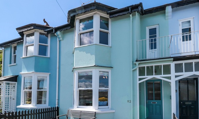 Dartmouth Cottage | SEASCAPE (DARTMOUTH), pet friendly in Dartmouth
