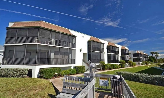 Englewood Condo | Seashells on the Beach