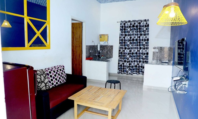 Kalapet Hotel | Seashore Beach House