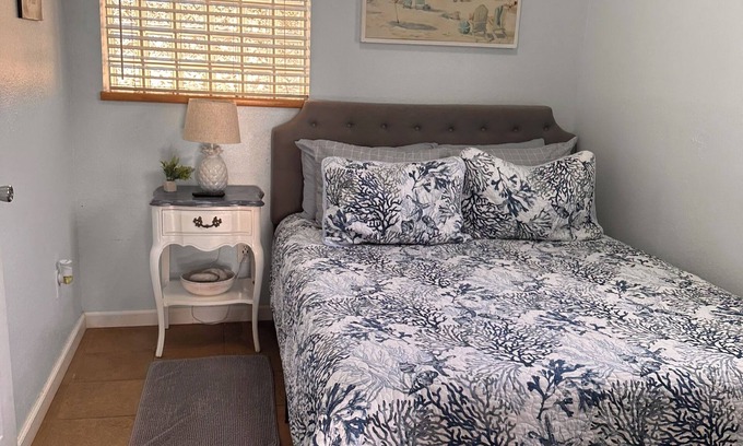 Daytona Beach Shores Apartment | Seaside bungalow