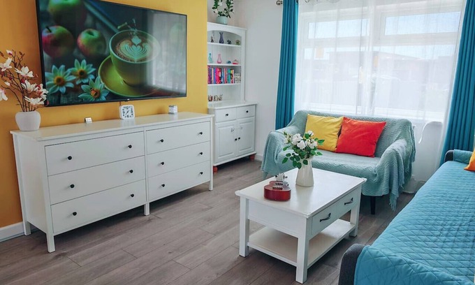 Port Talbot House | Seaside holiday home with large garden & short walk to beach