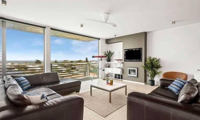 Ocean Grove Apartment | Seaside Luxury: Panoramic Views in Heart of Town