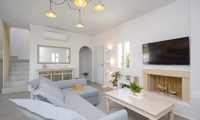 Plaka Villa | Seaside Naxos 2 Villas 7 Bedrooms/7 Bath Sleeps 18 @ Plaka Baech