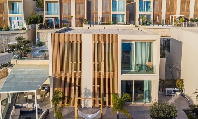 Jala Villa | Seaside Retreat | Green Coast