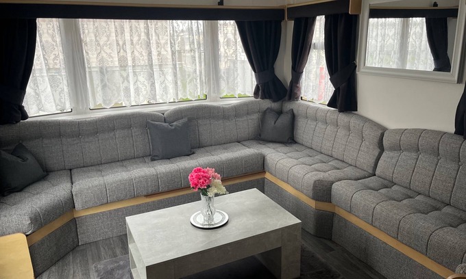 Ingoldmells Cabin | Seaside Serenity Caravan (the chase) caravan site