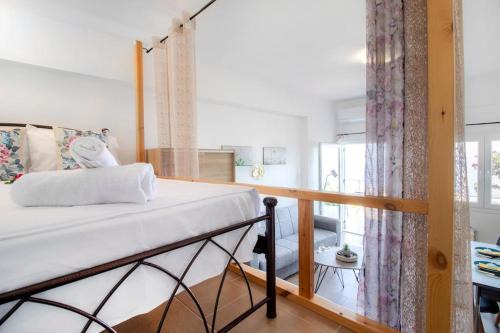 Mavros Kolimpos Apartment | Seaview Loft in South Crete