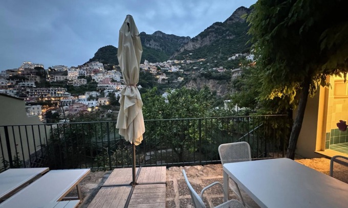 Arienzo Apartment | Sebastien Garden along via Marconi Positano
