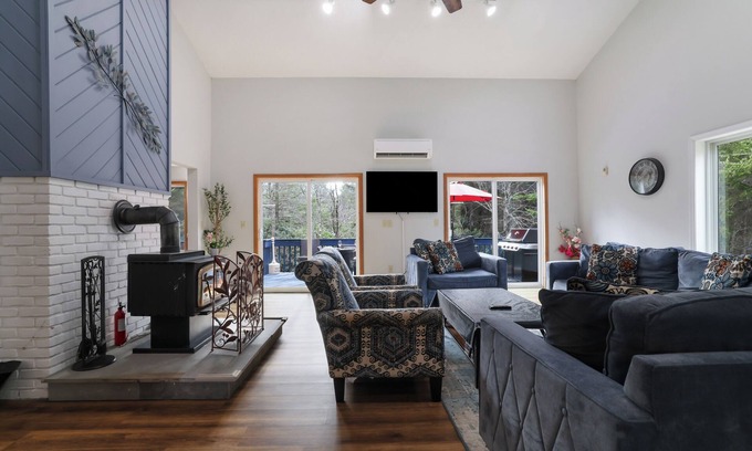 Long Pond House | Secluded 5BR Home Near Lakes, Hikes & Water Parks with a Hot Tub & Games