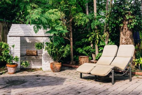 Pompano Beach Apartment | Secluded Beach Adventure Cabana - Newly Renovated!