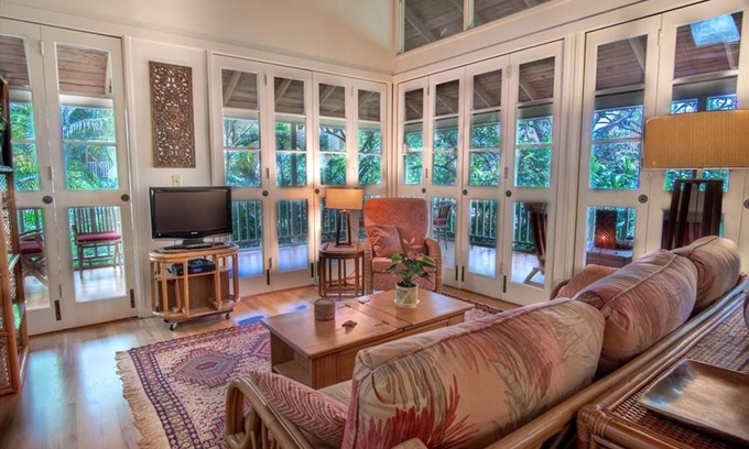 Maunaloa Condo | Secluded Corner Condo w/Nature Views, Wrap-Around Lanai, Free WiFi, Shared Pool