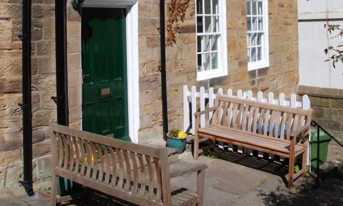 Sandsend House | Secluded Grade II listed Georgian house with sea views and private garden
