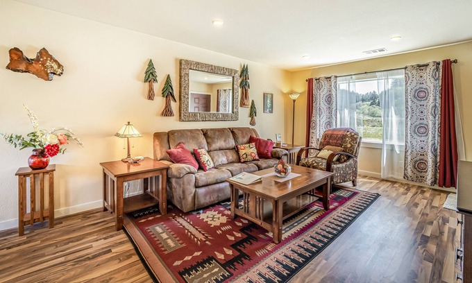 Orick House | Secluded Home w/Mountain Views, Private Deck, W/D, Gas Grill, and Shared Firepit